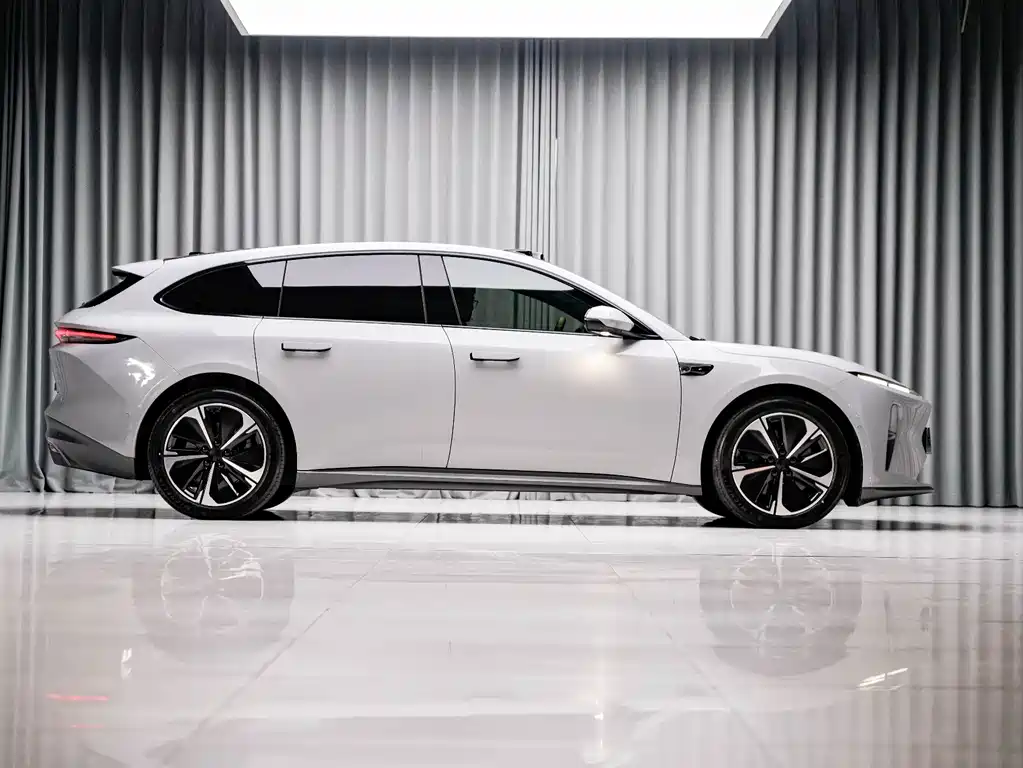 NIO ET5T — миниатюра 3