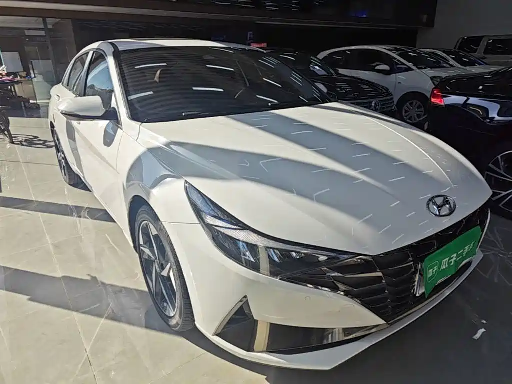 Hyundai Elantra — миниатюра 4
