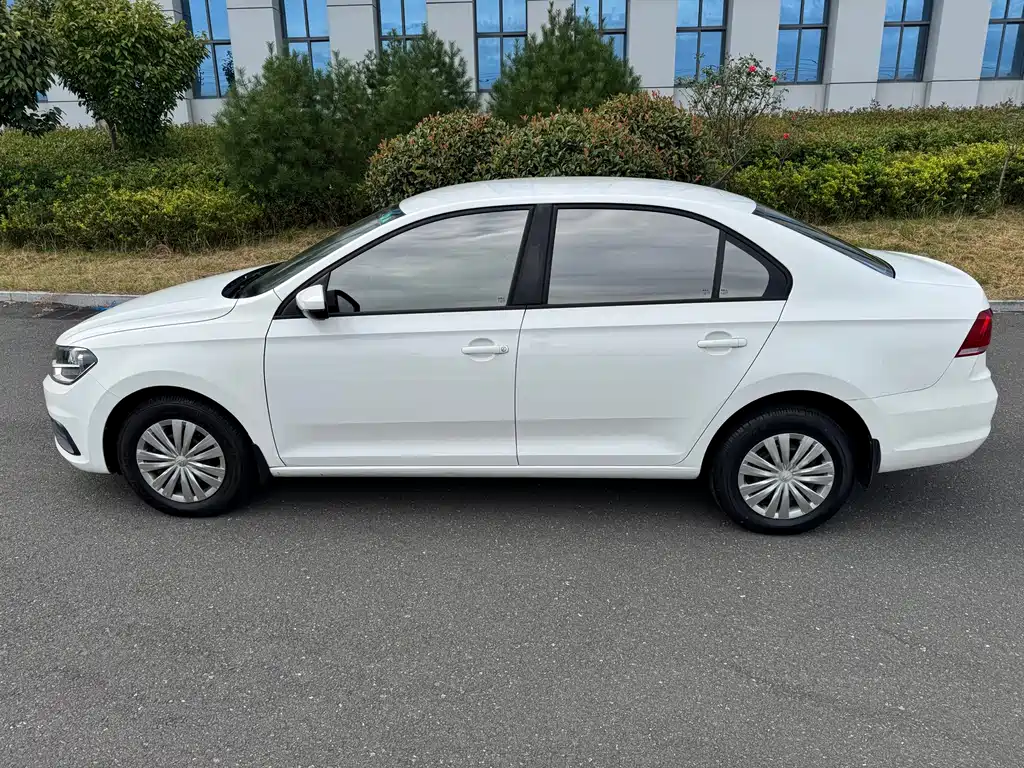 Volkswagen Santana — миниатюра 6
