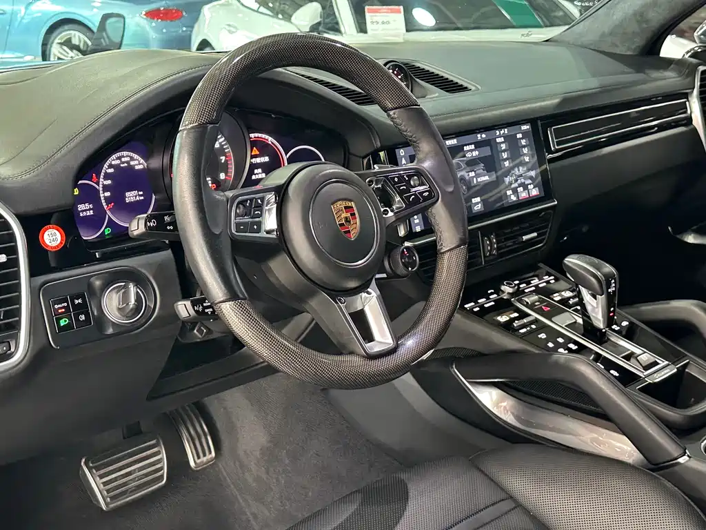 PORSCHE CAYENNE