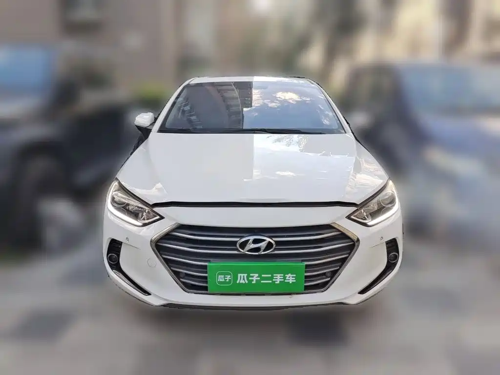 Hyundai Elantra — миниатюра 23