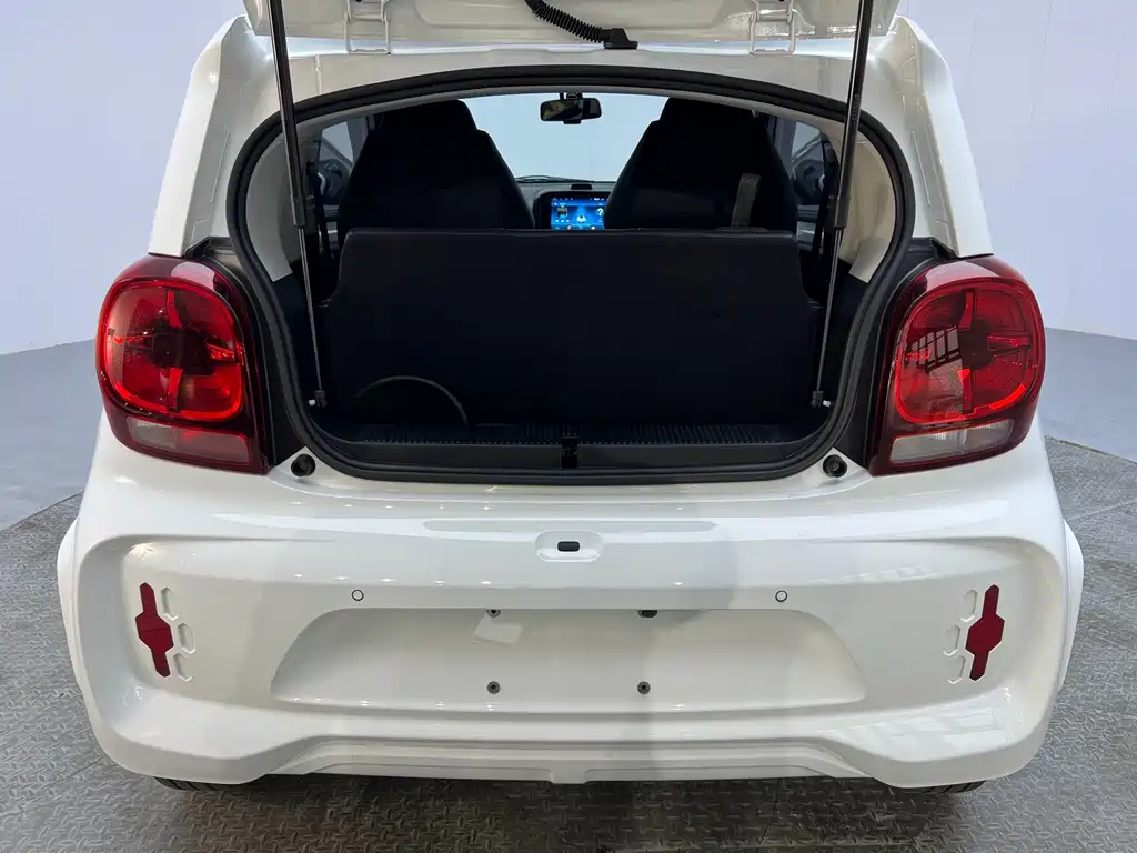 Roewe Clever — миниатюра 12