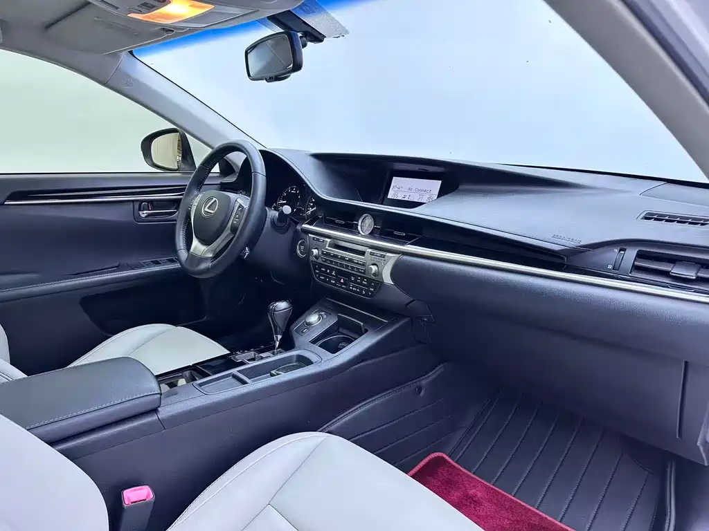 Lexus ES — миниатюра 12