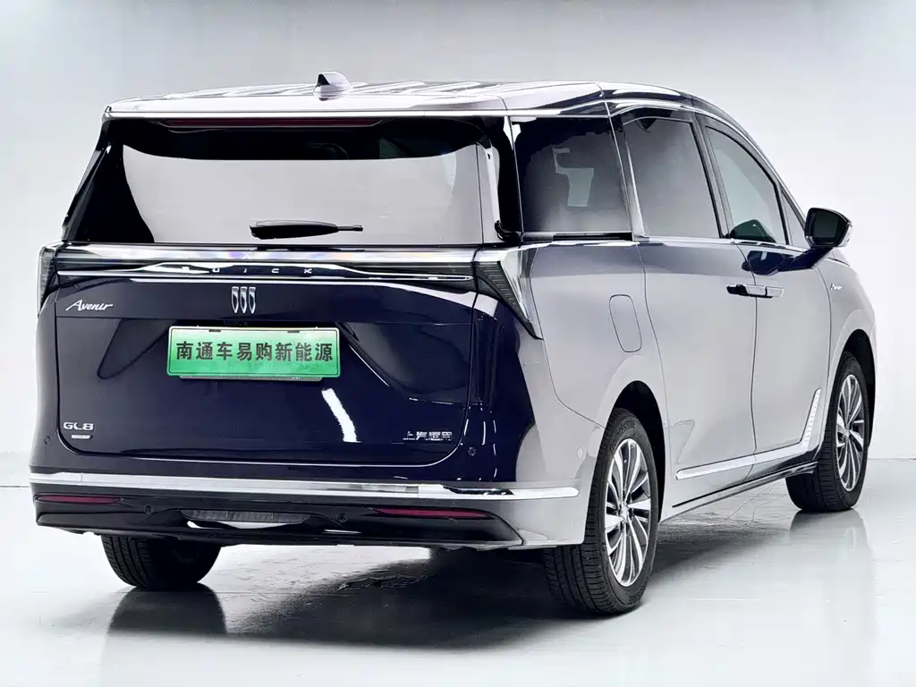 Buick GL8 Hybrid — миниатюра 6