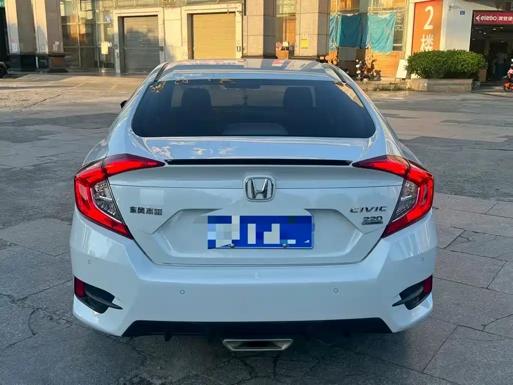 Honda Civic — миниатюра 8