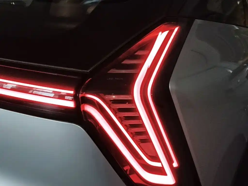 Geely Boyue L — миниатюра 8