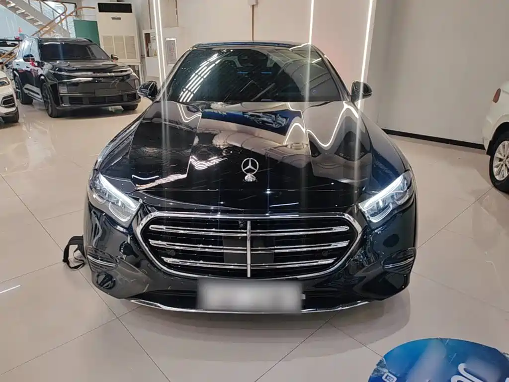 Mercedes-Benz E-Class — миниатюра 3