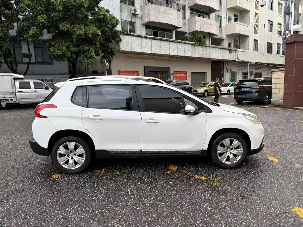 Peugeot 2008 — миниатюра 4