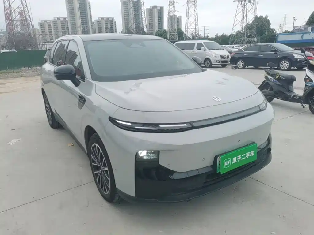 Leapmotor Leapmotor B10 — миниатюра 4