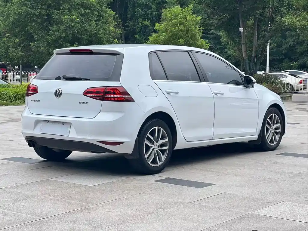Volkswagen Golf — миниатюра 4