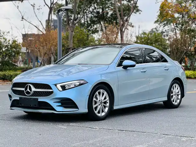 MERCEDES-BENZ A CLASS 2020