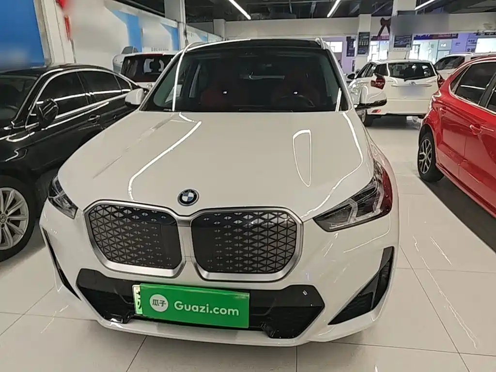 BMW iX1 — миниатюра 3