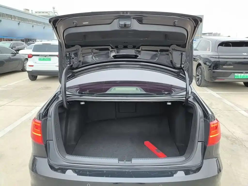Volkswagen Sagitar — миниатюра 19