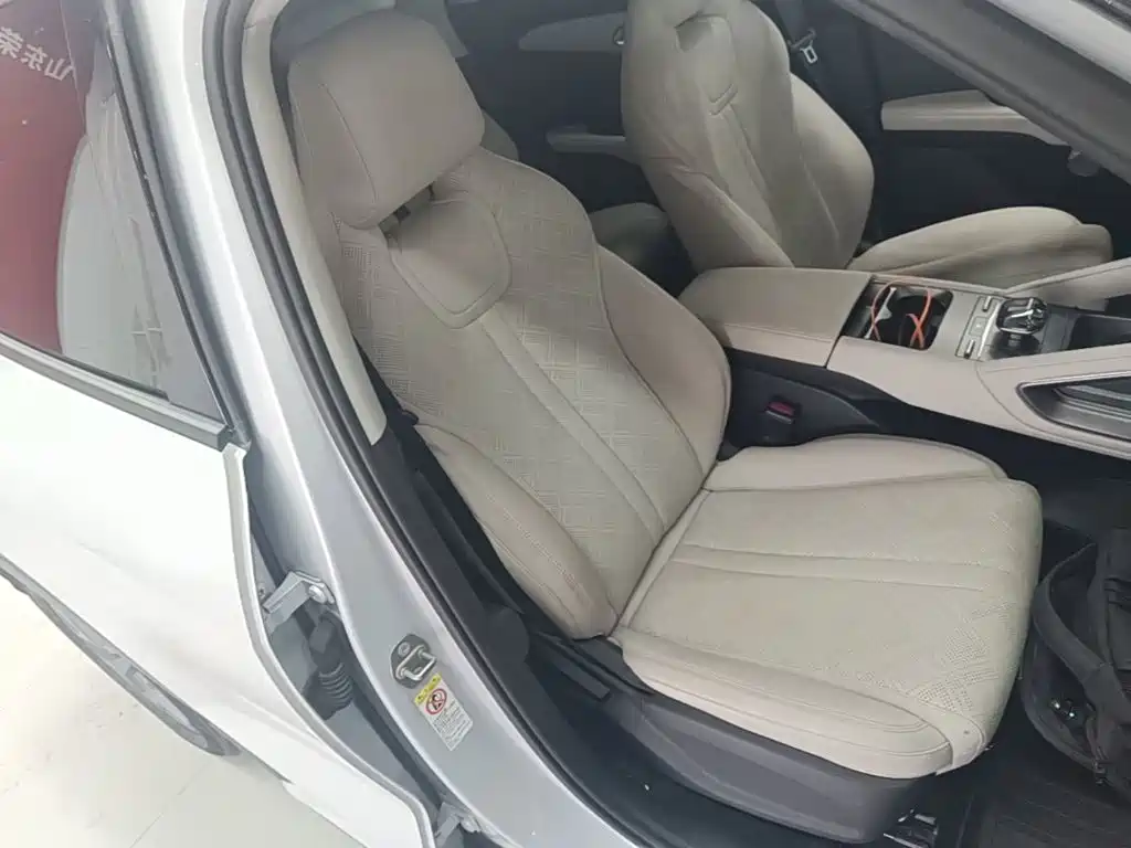 BYD Yuan UP — миниатюра 25