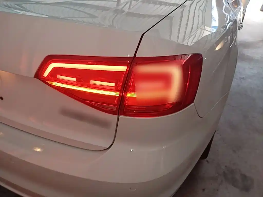 Volkswagen Sagitar — миниатюра 8