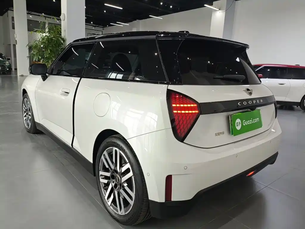 MINI MINI COOPER EV — миниатюра 5