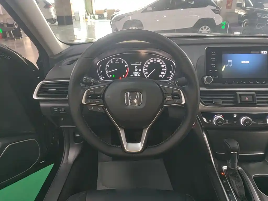 Honda Accord — миниатюра 11
