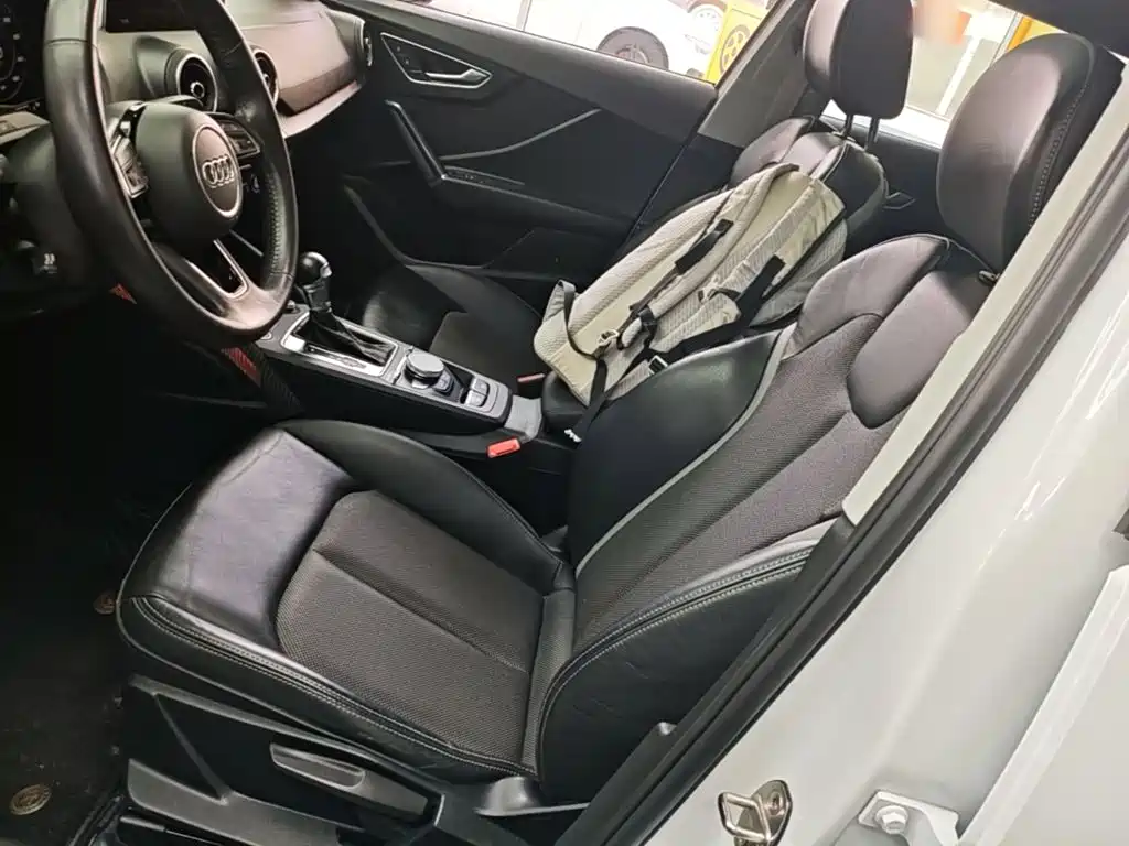 Audi Q2L e-tron — миниатюра 15