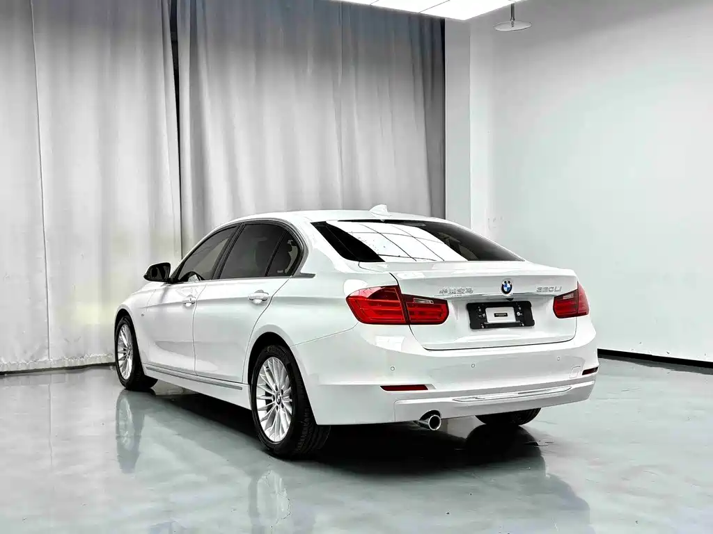 BMW 3 Series — миниатюра 4