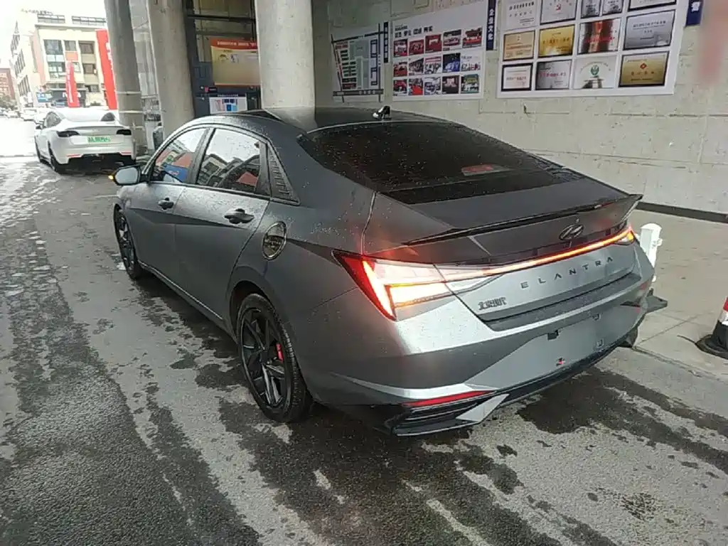 Hyundai Elantra — миниатюра 5