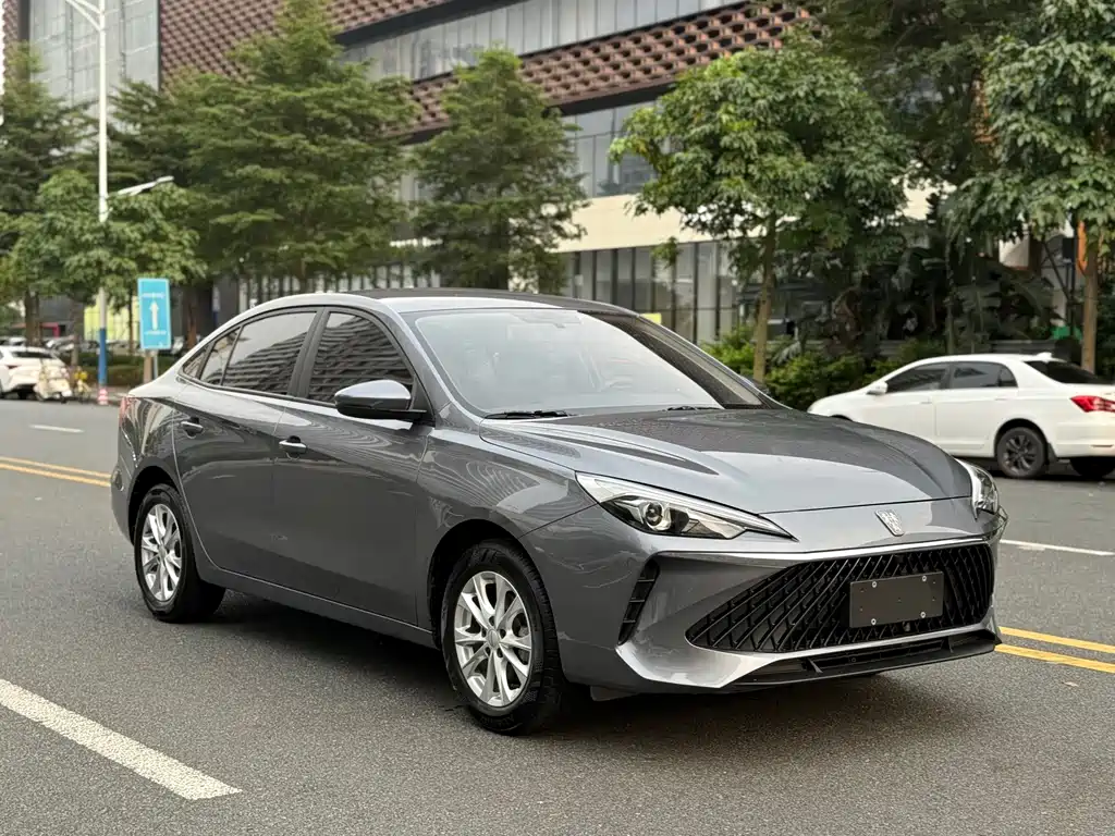 Roewe i5