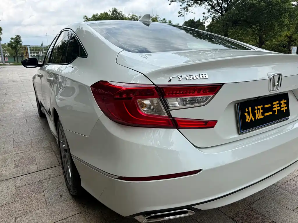 Honda Accord — миниатюра 19
