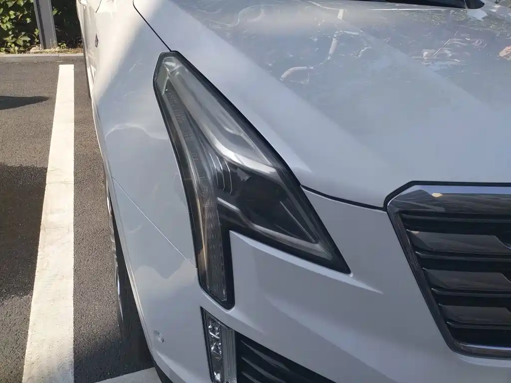 Cadillac XT5 — миниатюра 7