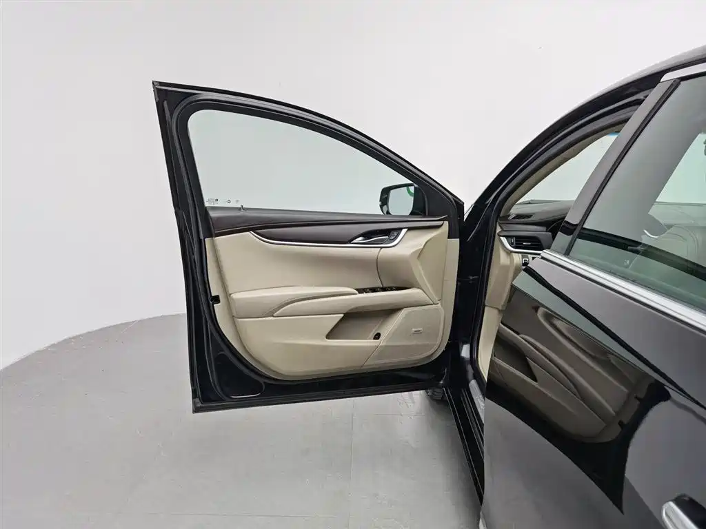 Cadillac XTS 2017 28T