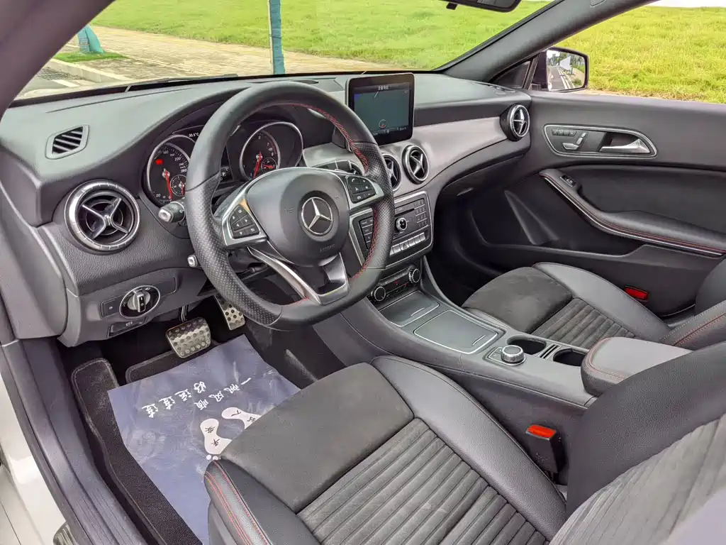 Mercedes-Benz CLA (Import) — миниатюра 9