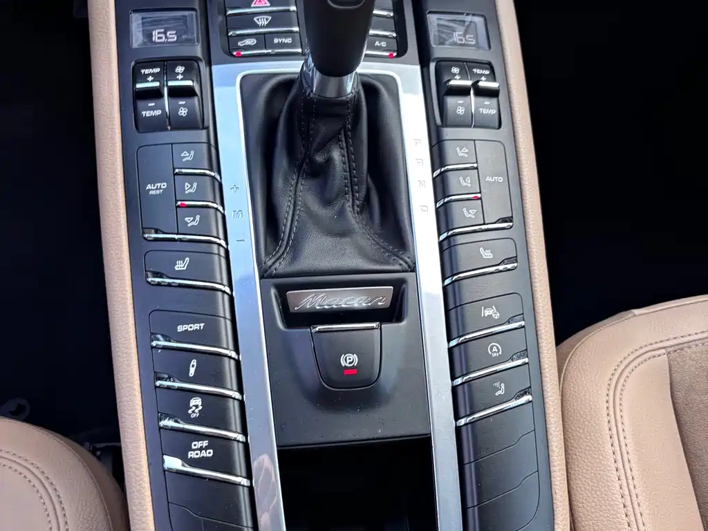 Porsche Macan — миниатюра 13
