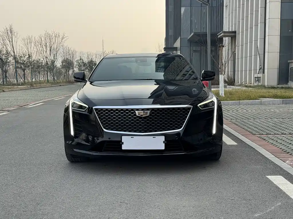 CADILLAC CT6