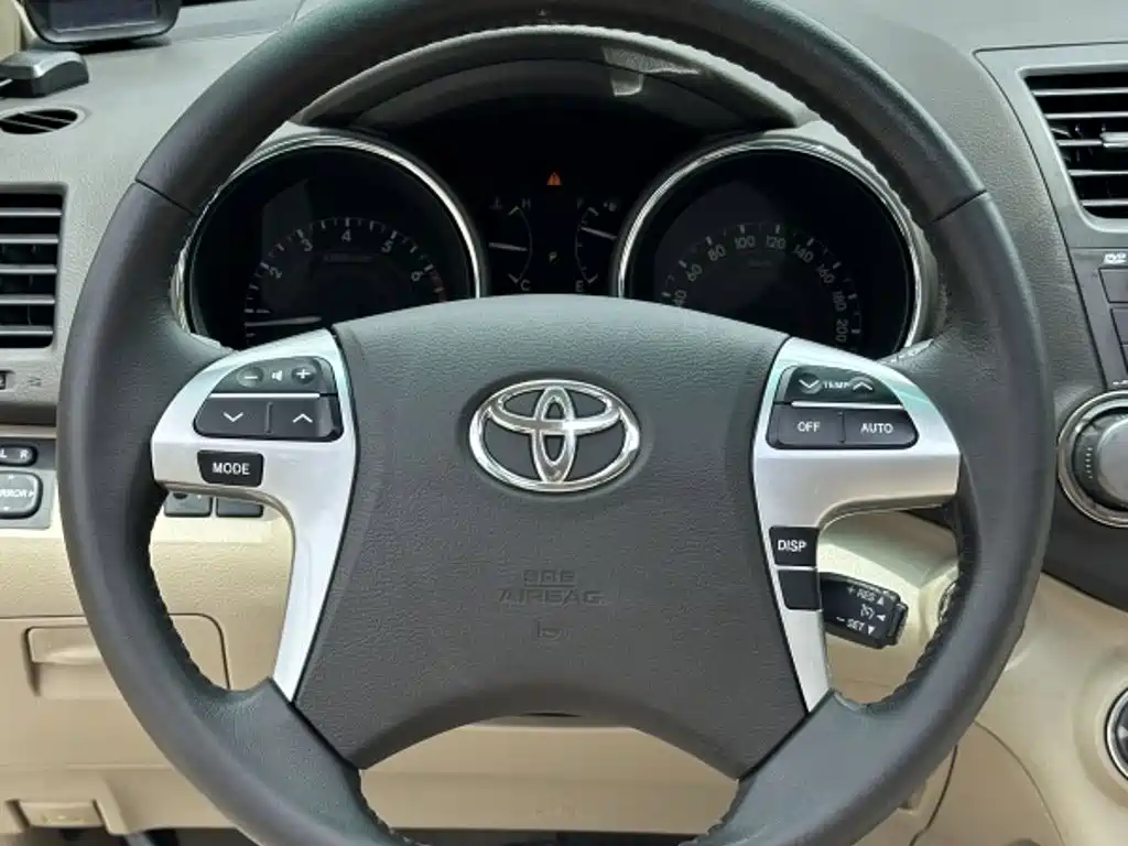 Toyota Highlander — миниатюра 13