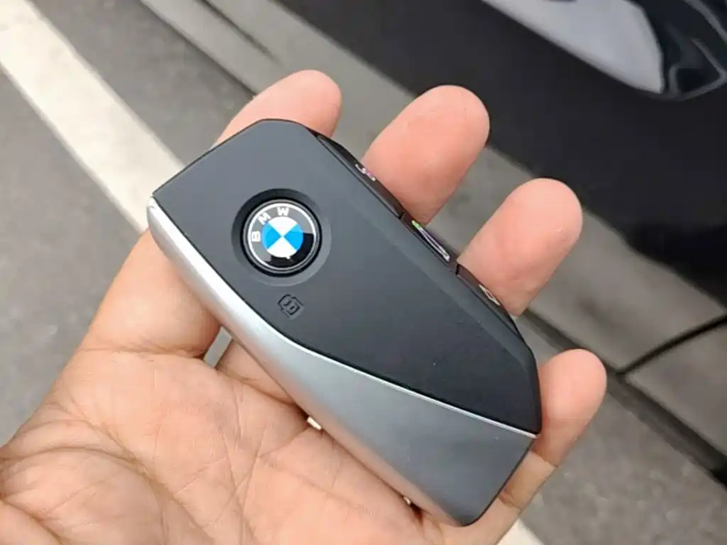 BMW 5 Series — миниатюра 9