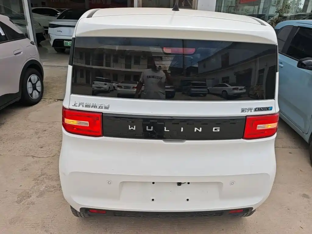 Wuling MINIEV — миниатюра 6