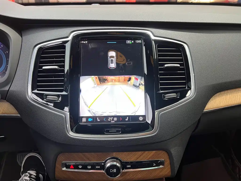 Volvo XC90 — миниатюра 6