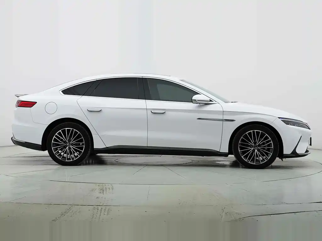 BYD Han — миниатюра 16