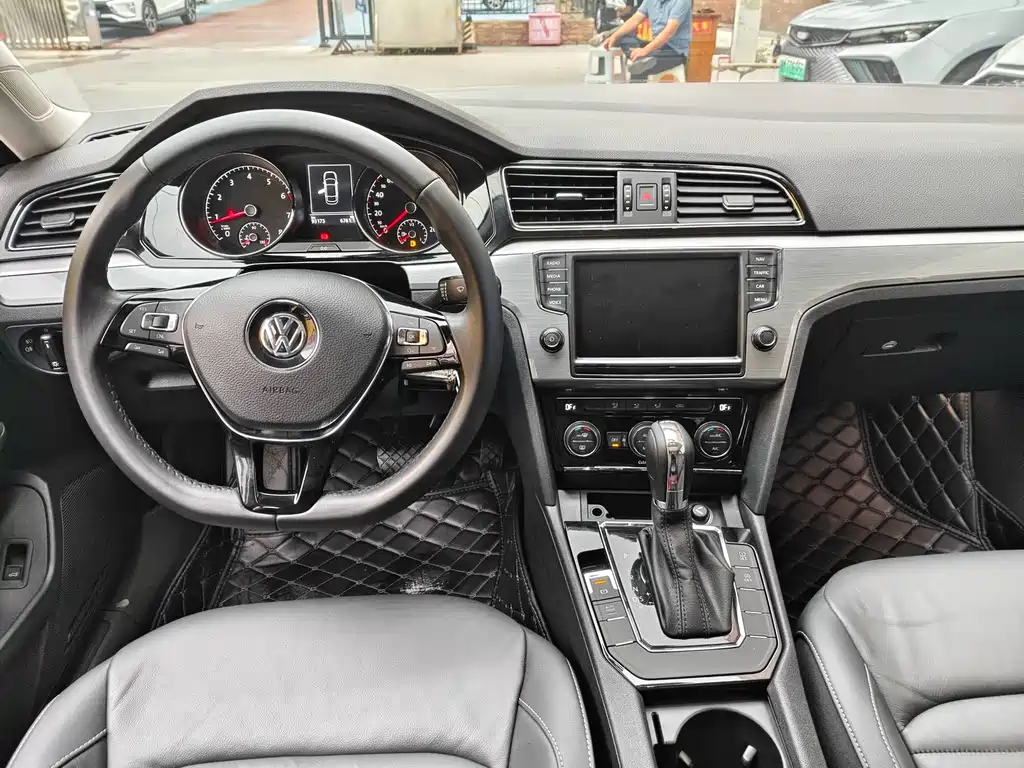 Volkswagen Lamando — миниатюра 6