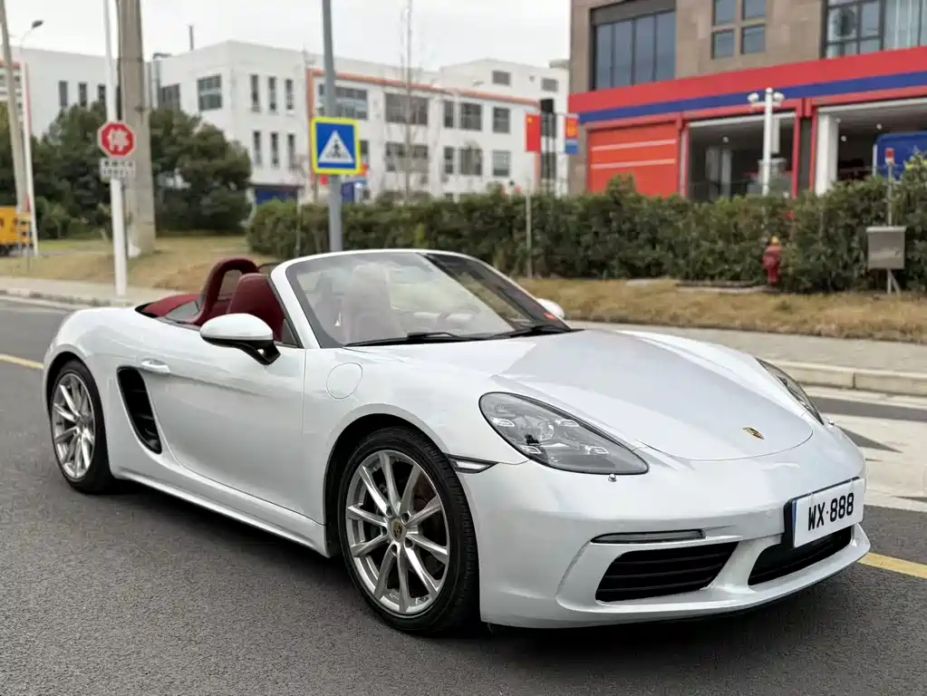 PORSCHE 718