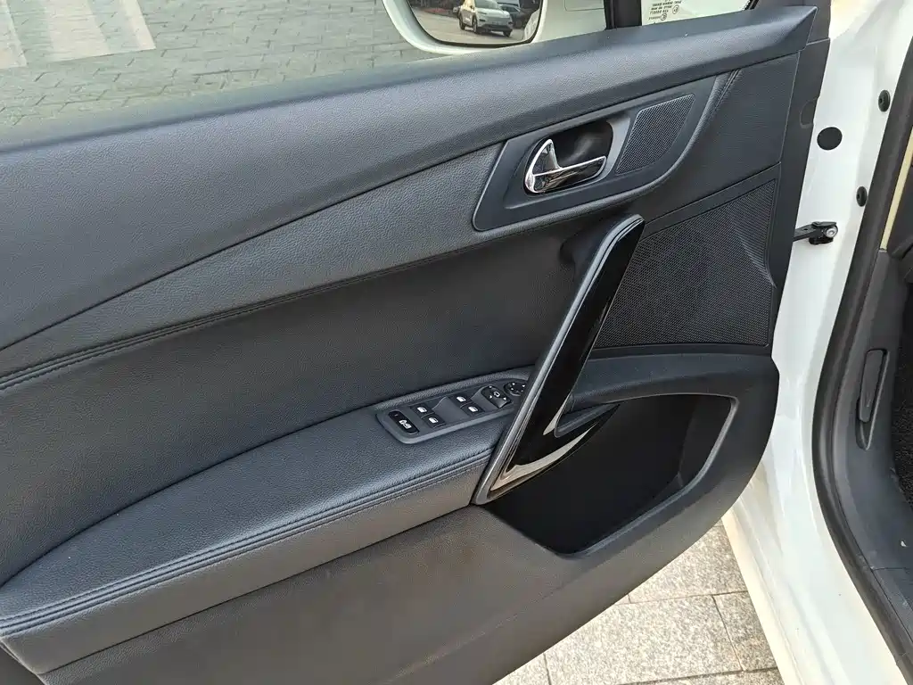 Peugeot 508 — миниатюра 10