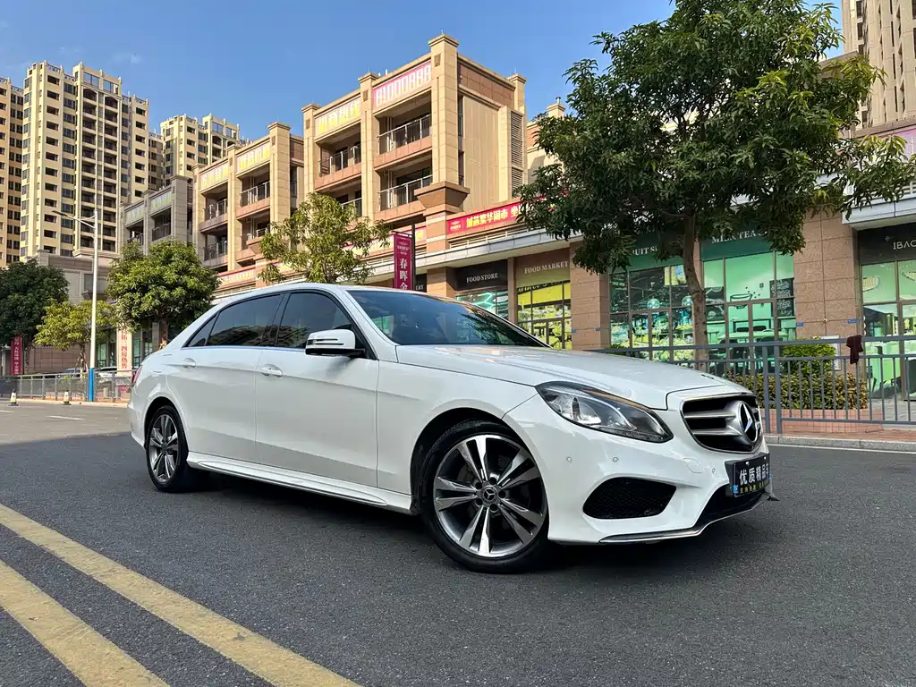 Mercedes-Benz E-Class — миниатюра 3