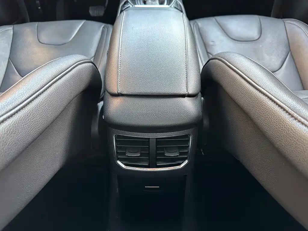 Ford Mondeo — миниатюра 22