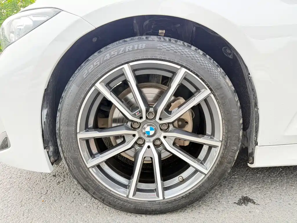 BMW 3 Series — миниатюра 17