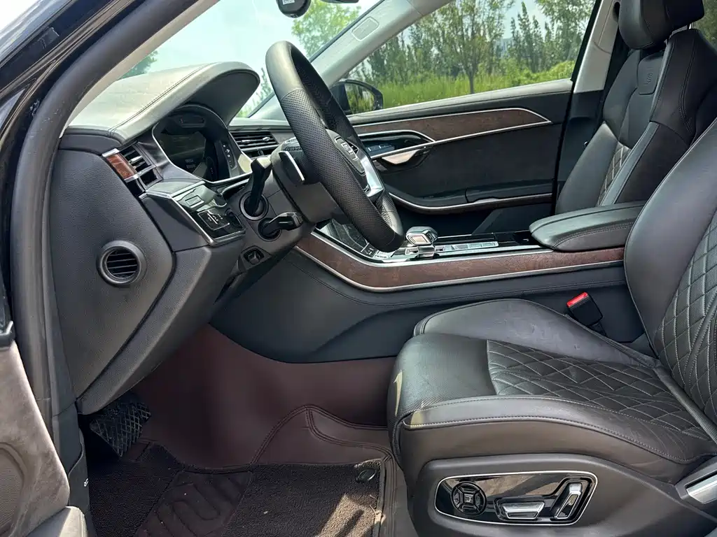 Audi A8 — миниатюра 6