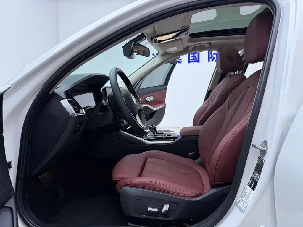 BMW 3 Series — миниатюра 5