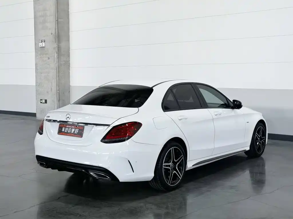 Mercedes-Benz C-Class — миниатюра 2