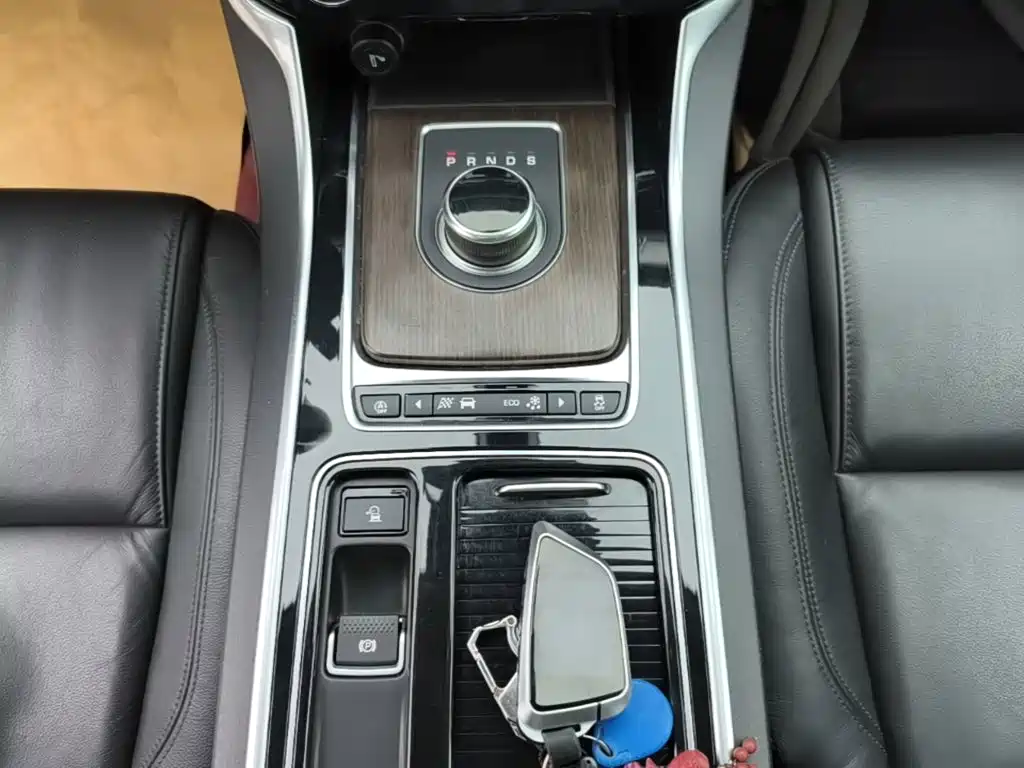 Jaguar XFL — миниатюра 14
