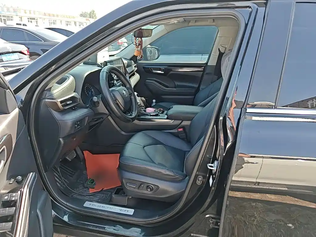 Toyota Highlander — миниатюра 16