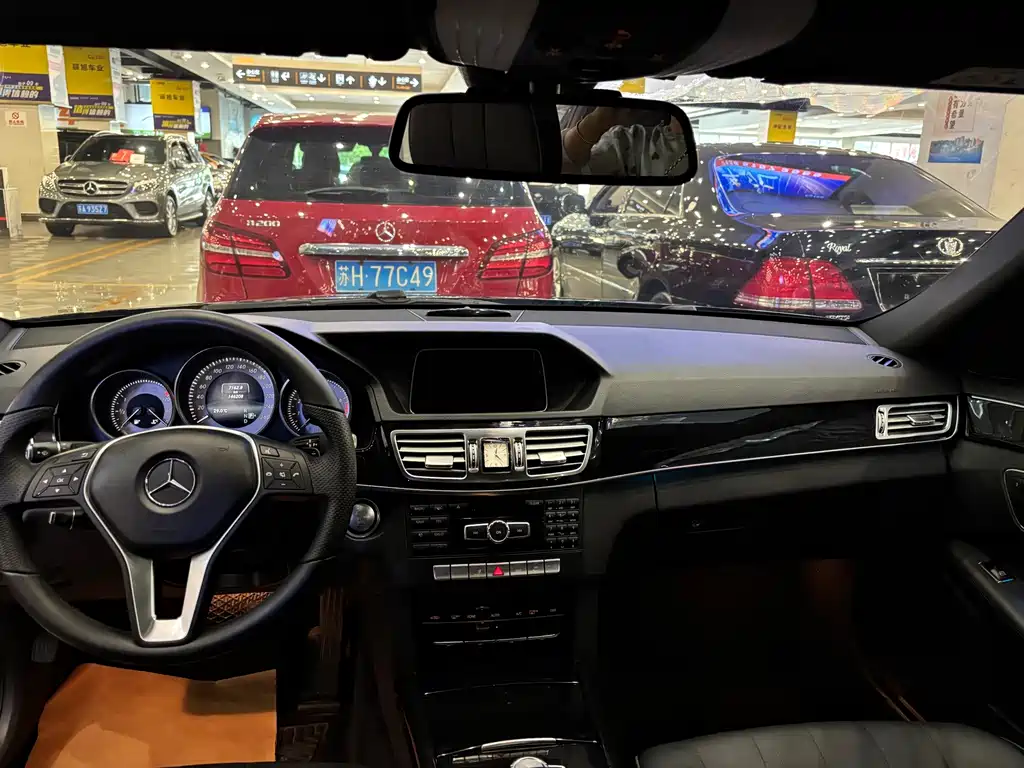 Mercedes-Benz E-Class — миниатюра 6