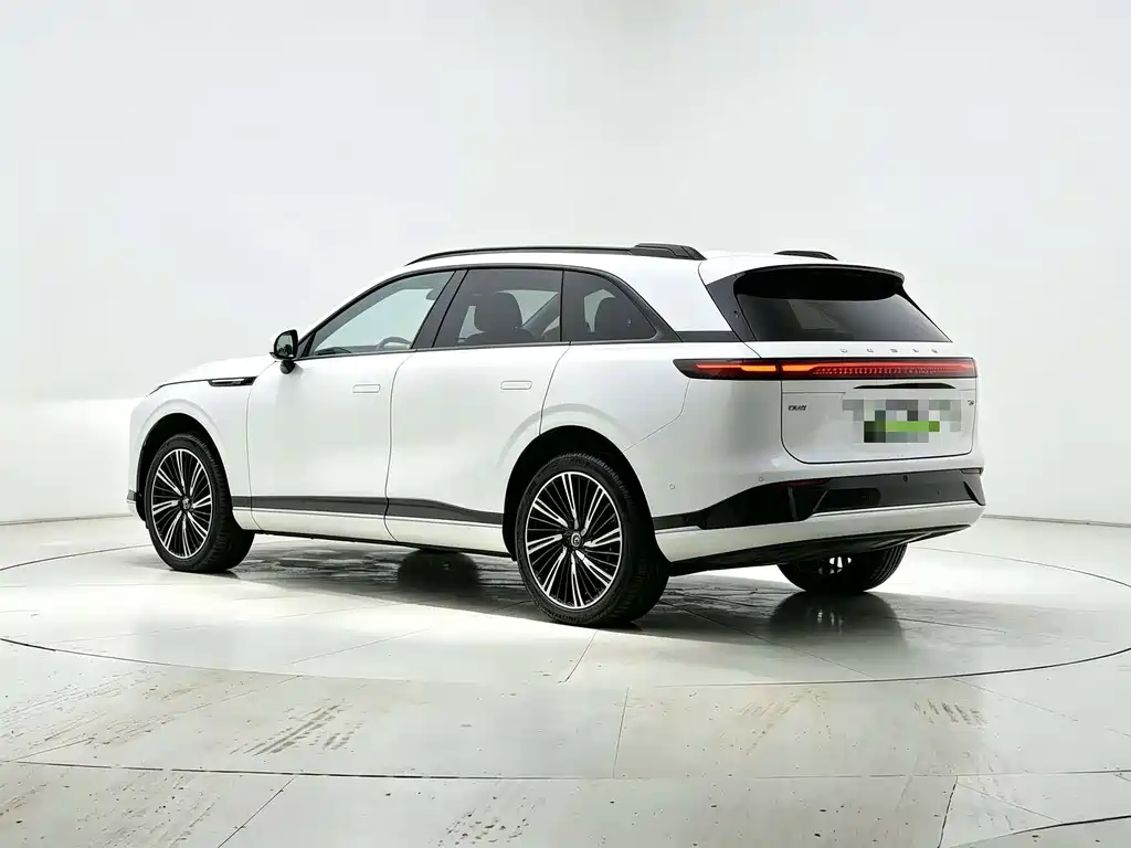 XPeng G9 — миниатюра 8