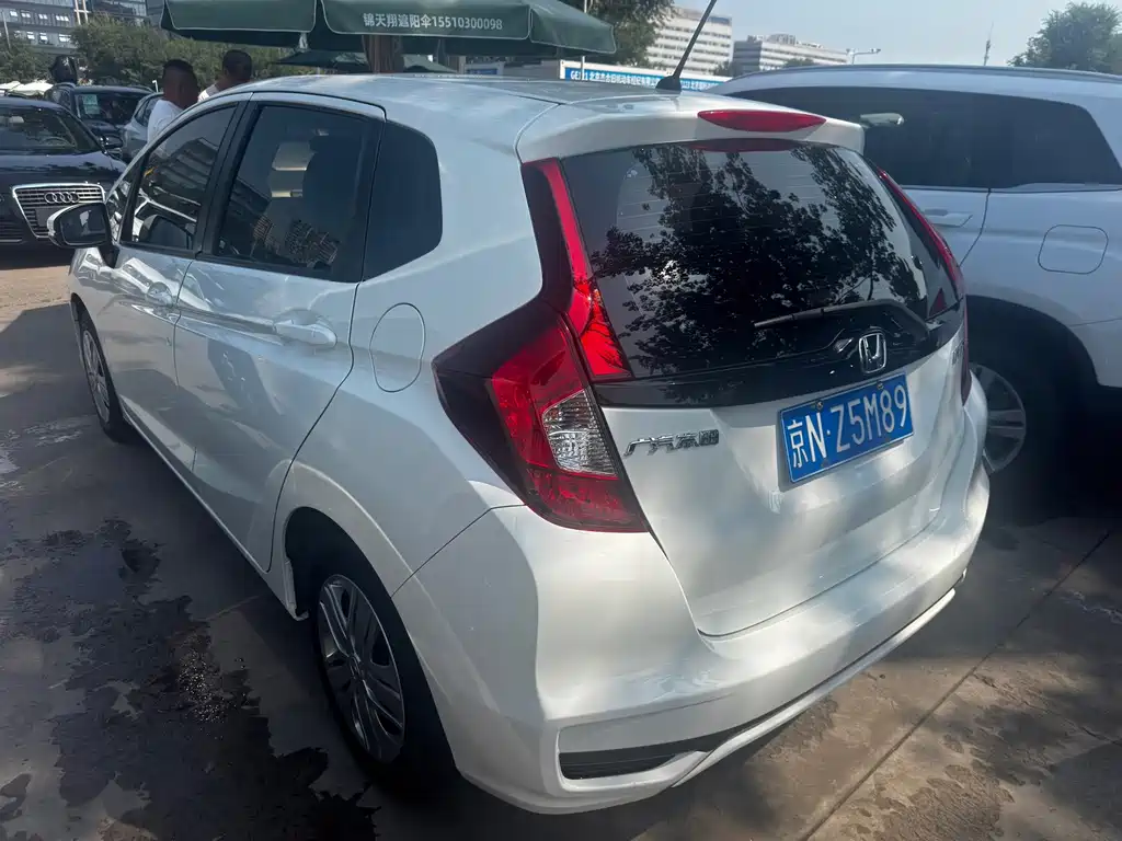 Honda Fit — миниатюра 14